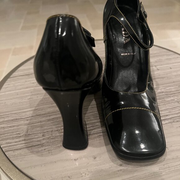 Prada Mary Jane Heels - Vintage size 37 - Picture 7 of 9